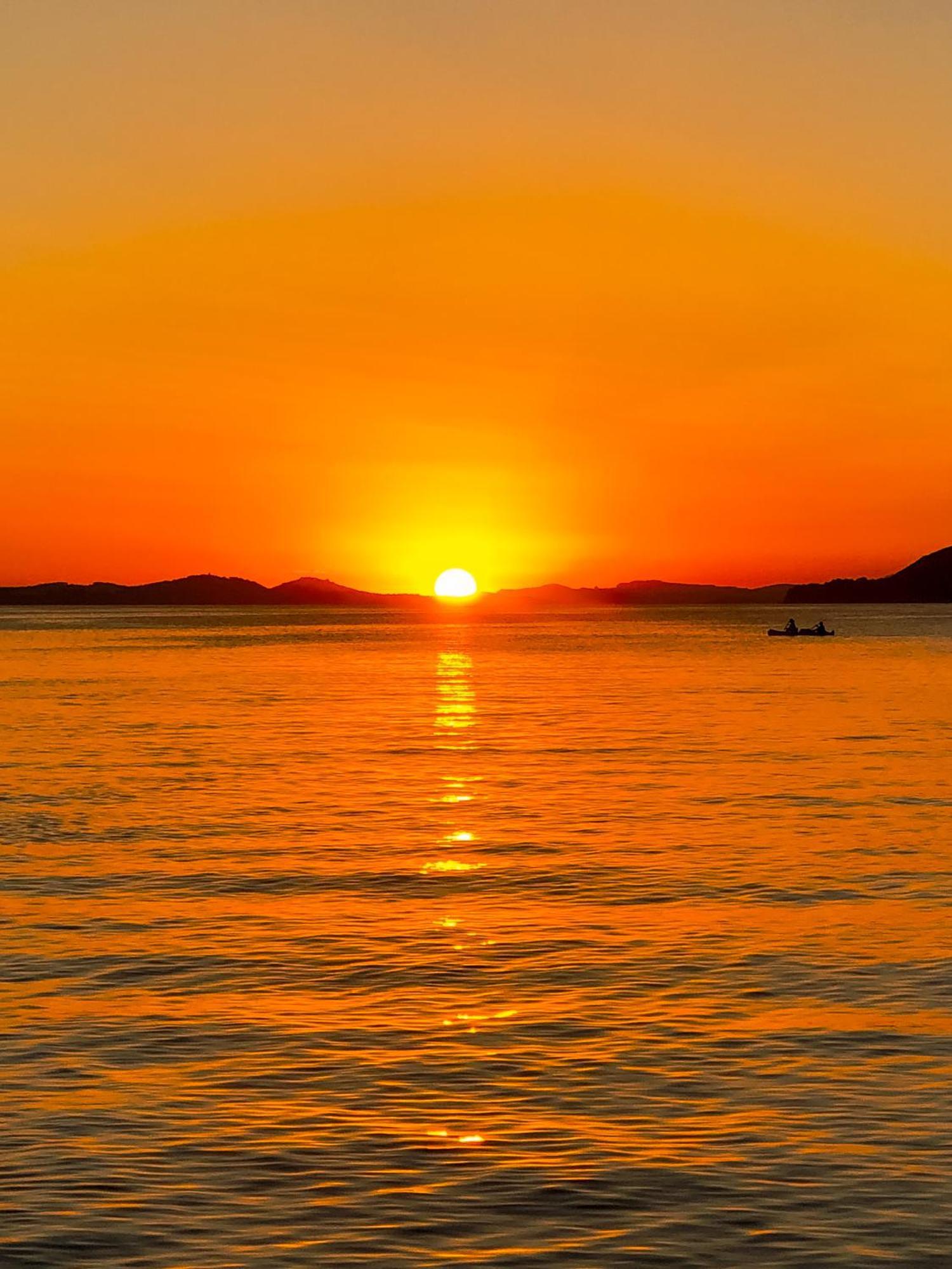 T2 Avec Terrasse & Parking A 5 Min Du Centre, 10 Min Des Plages Hyeres Luaran gambar